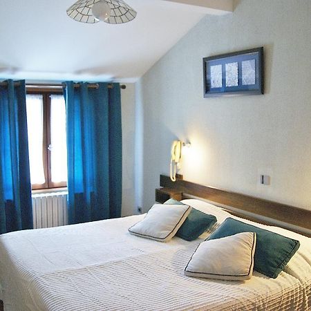 Logis Hotel De La Paix - Турню Екстериор снимка