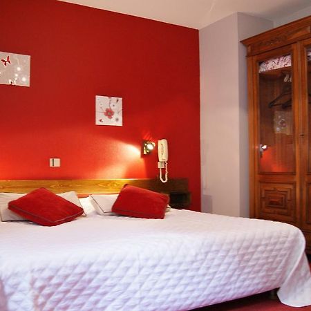 Logis Hotel De La Paix - Турню Стая снимка